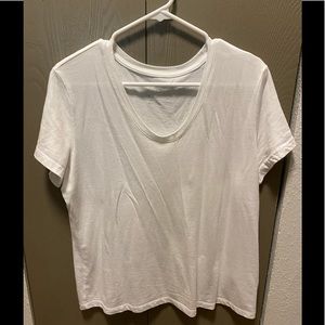 White tee shirt
